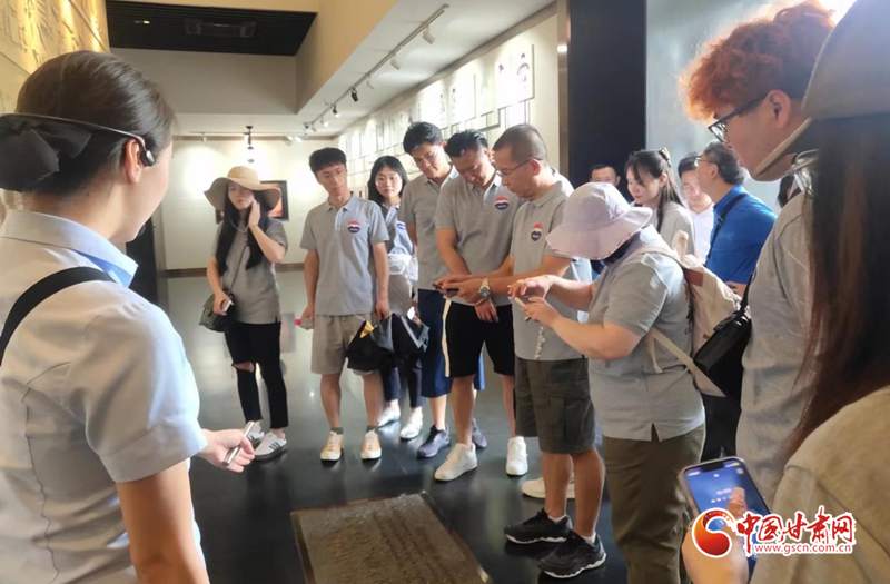 读书 行路 阅己——兰州大学新闻与传播学院文化茅台研学之旅走笔