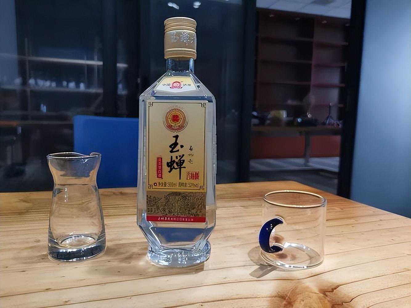 白云边和口子窖到底谁是“兼香老大”？行家：没得比，差远了