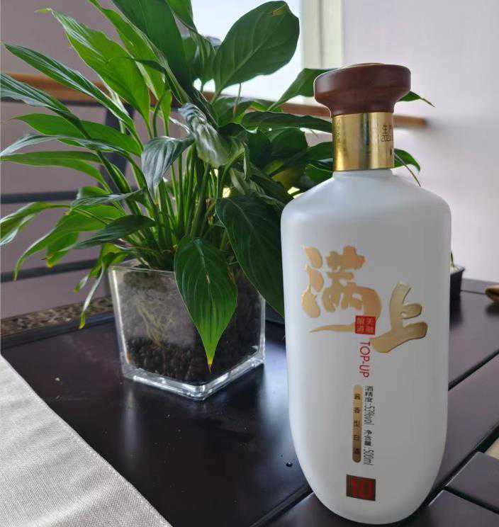 真正的粮食酒成本多少钱1斤?贵吗?贵州酒厂酿酒师告诉你真实价格
