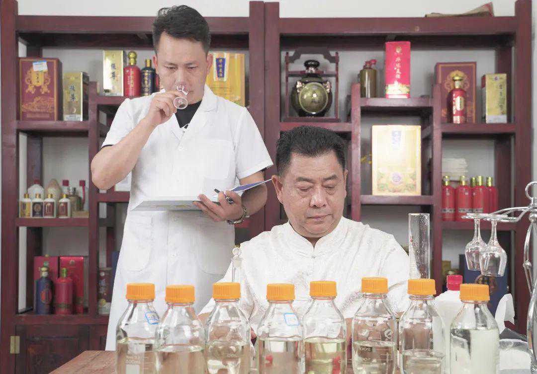 华味：深度揭秘茅台镇职业酒师现状